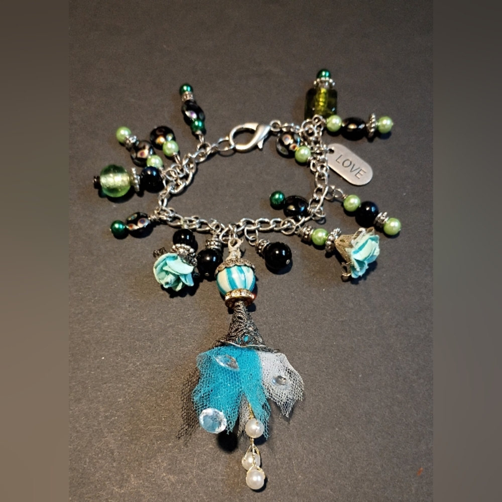 Handmade Charming Silver and Blue Beaded Bracelet